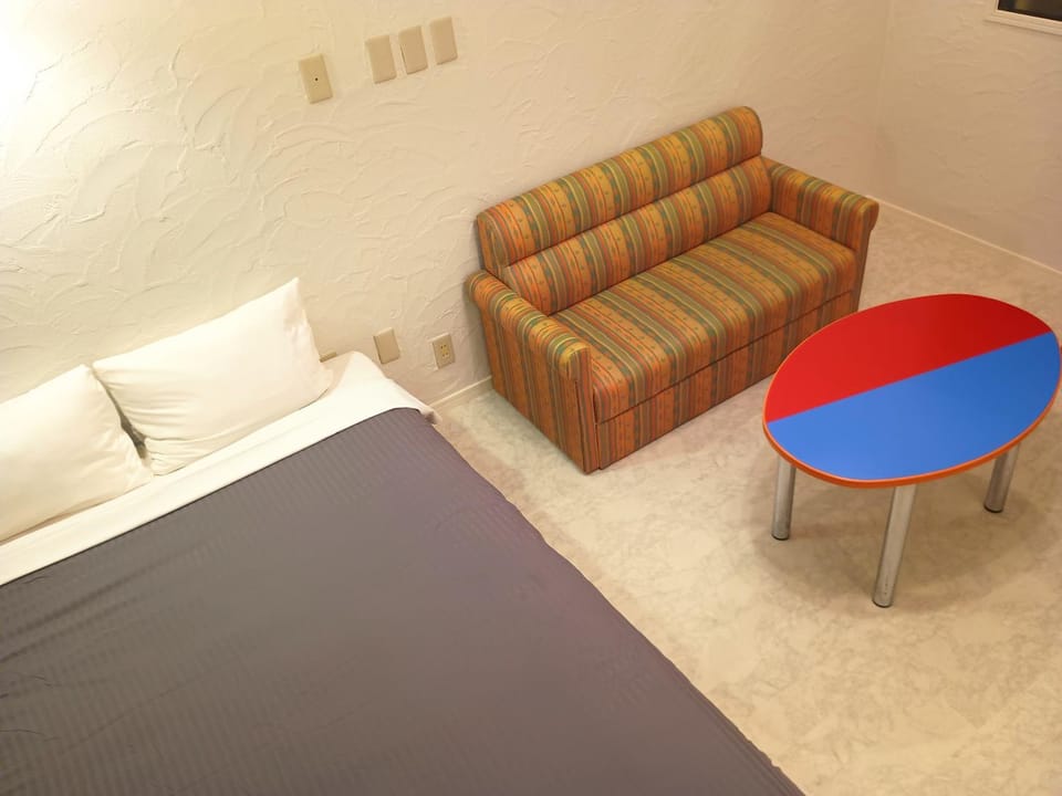 Hotel PUTIT BELLプチベル-1台駐車無料イオンモール沖縄ライカムまで車で6分 Hotel in Okinawa Prefecture