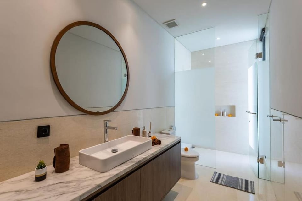 Pristine & Modern Gem Luxury 3bd Villa in Umalas Villa in North Kuta