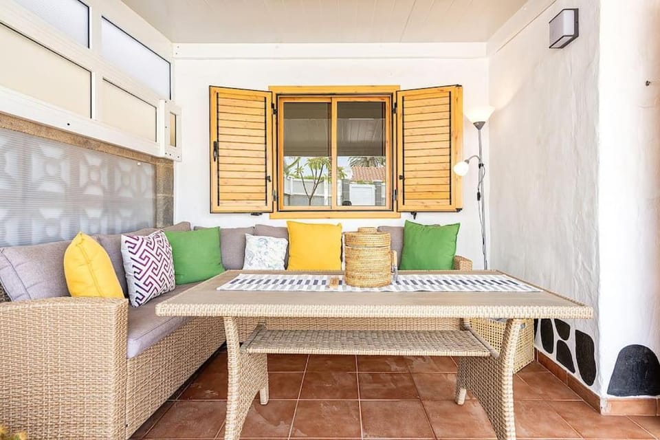 Off site, Balcony/Terrace, Seating area, Dining area