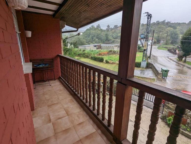 Casona con jardín House in Western coast of Cantabria
