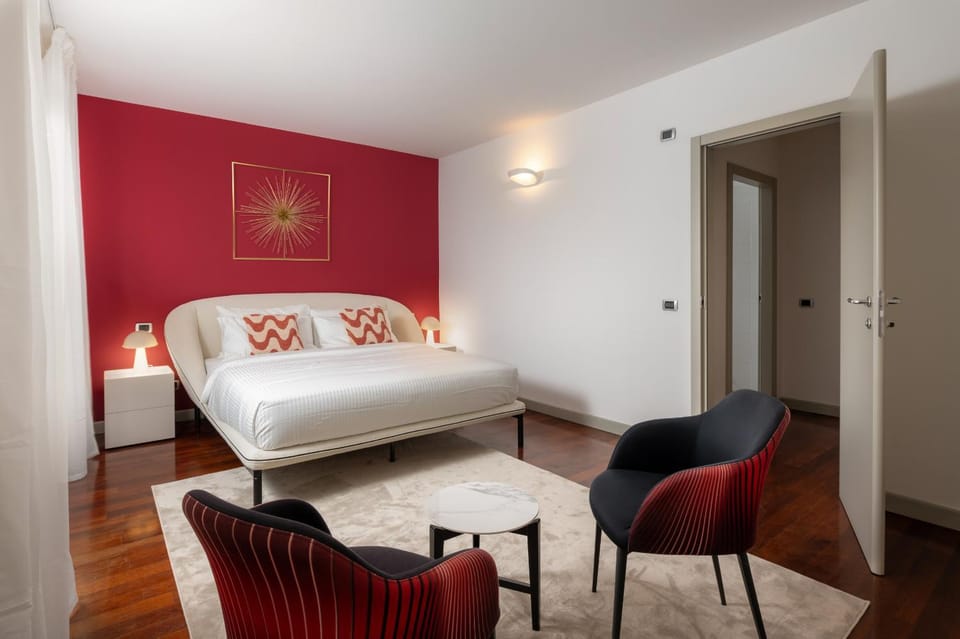 Elegante Como Centro Apartment By Icon7 Luxury Apartment in Como