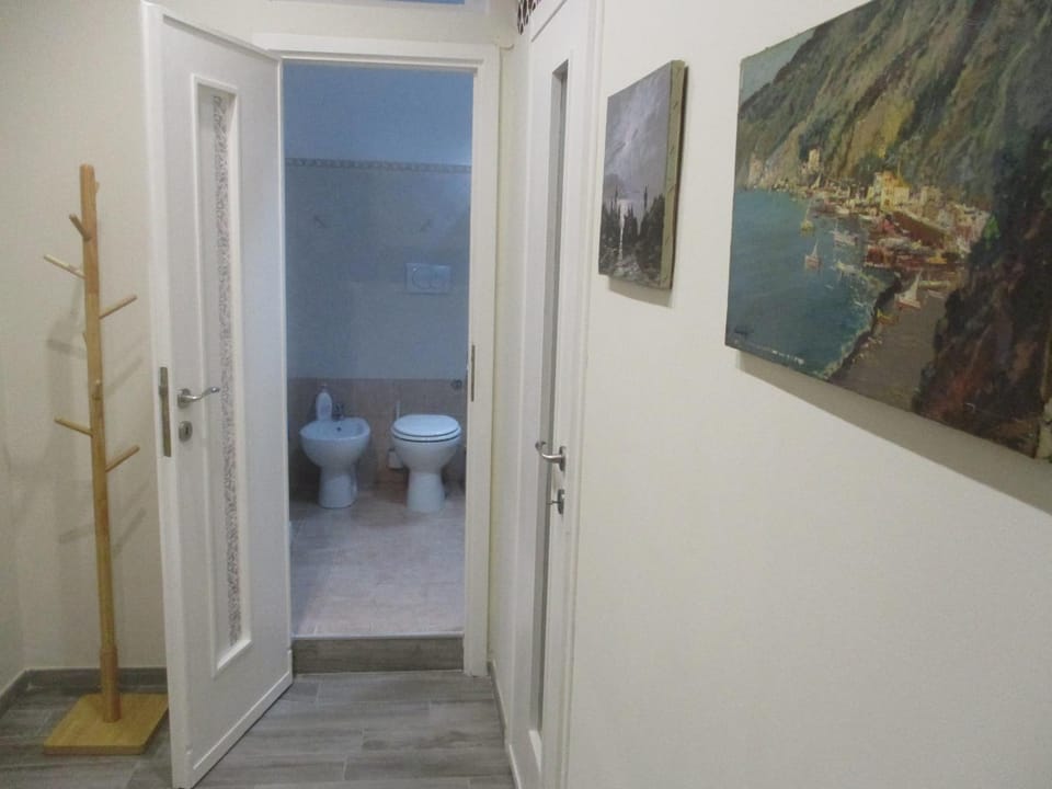 Toilet, Bathroom