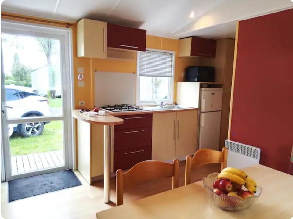 Mobilhome 5 place proche mer Campground/ 
RV Resort in Pays de la Loire