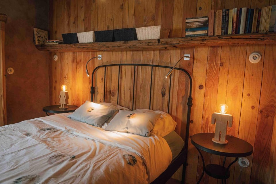 Fount Estremiero Apartment wellness and pool shared with B&B Apartment in Occitanie
