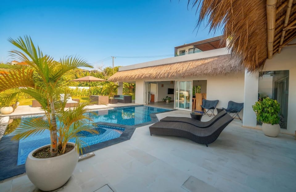 Property building, Patio, Day, View (from property/room), Balcony/Terrace, Living room, Pool view, Swimming pool, sunbed