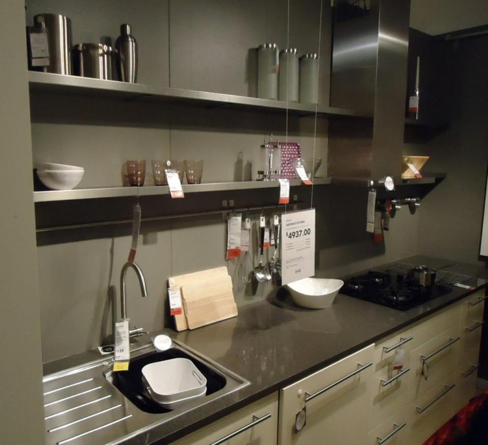 Kitchen or kitchenette