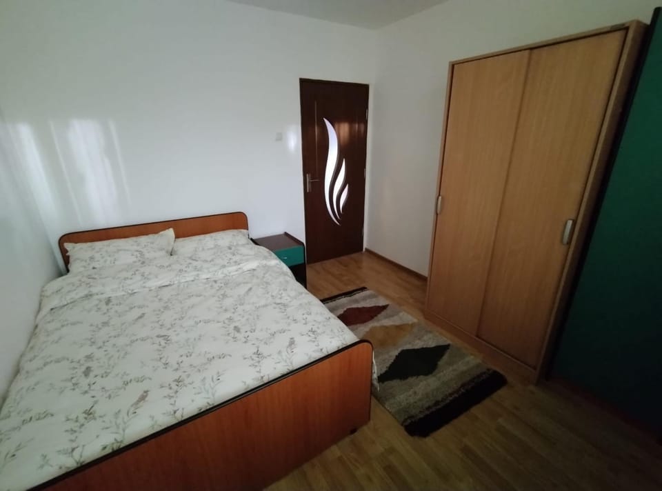 Bed, Bedroom, wardrobe