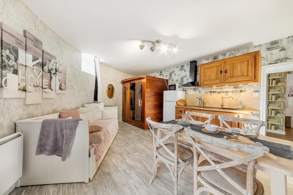 Tour avec sauna privé spacieux 3 personnes Apartment in Bruz