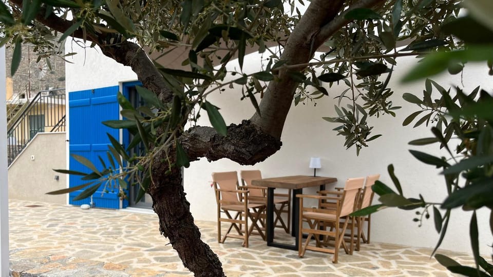 Patio, Balcony/Terrace, Seating area