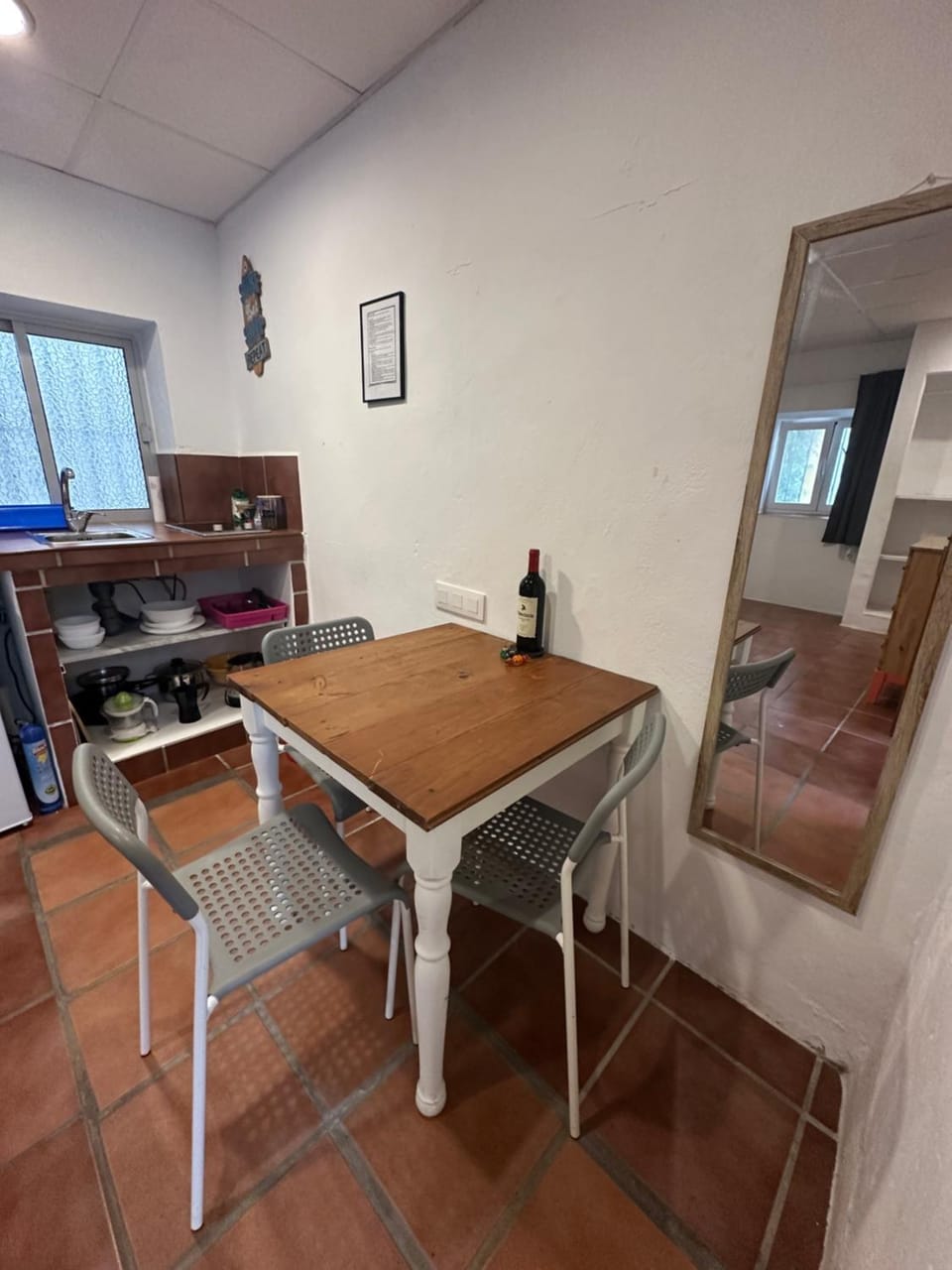 Kitchen or kitchenette