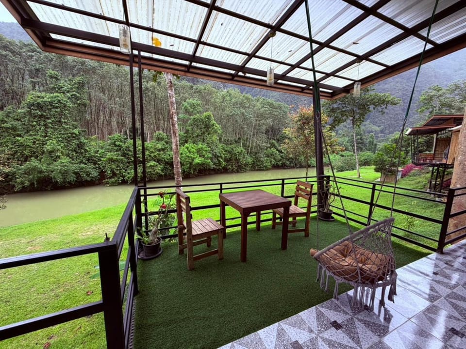Khao Sok River Canoe&Resort Resort in Khlong Sok