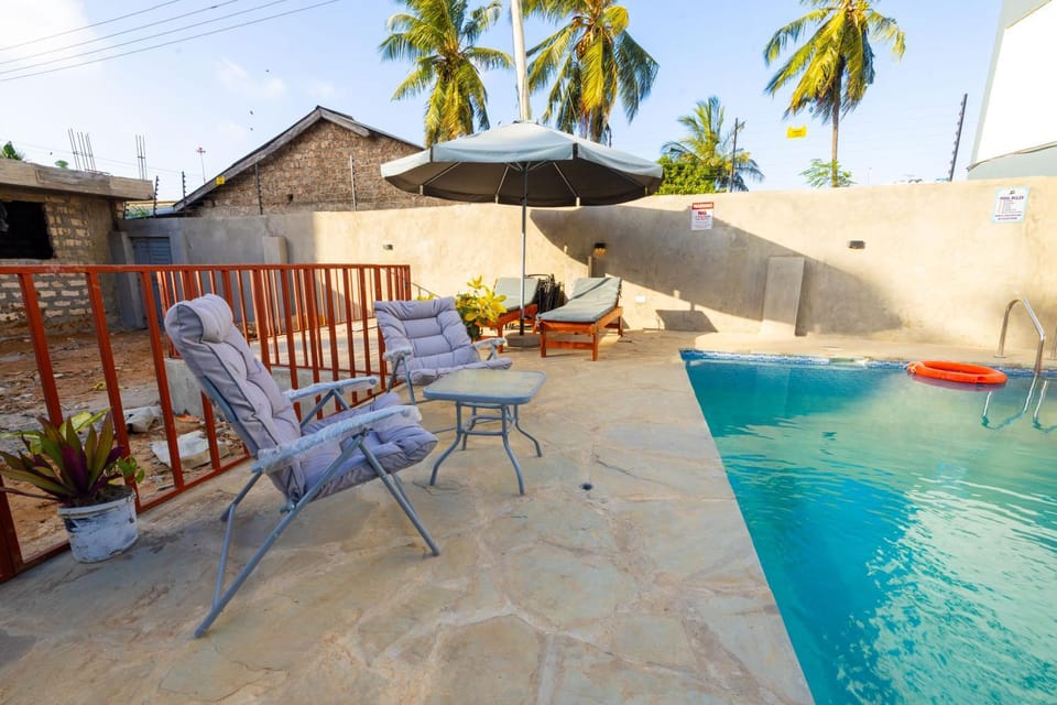 Pool view, Swimming pool