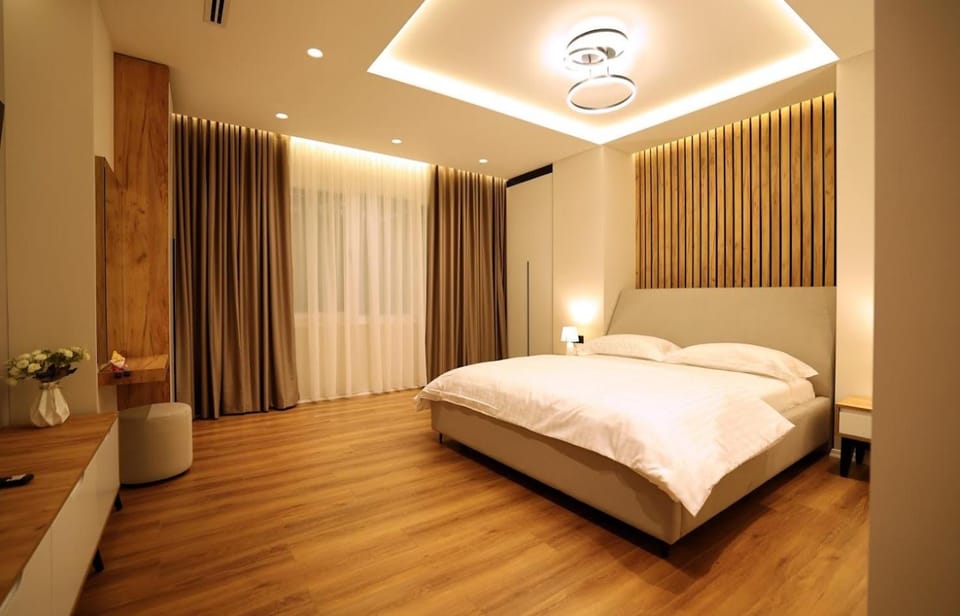 Bed, View (from property/room), Photo of the whole room, Decorative detail, Seating area, Bedroom, Area and facilities, furniture, internet, air conditioner