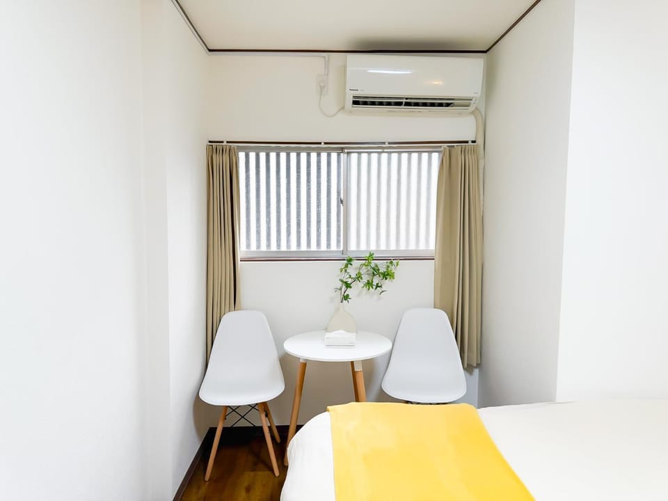 Bedroom, air conditioner