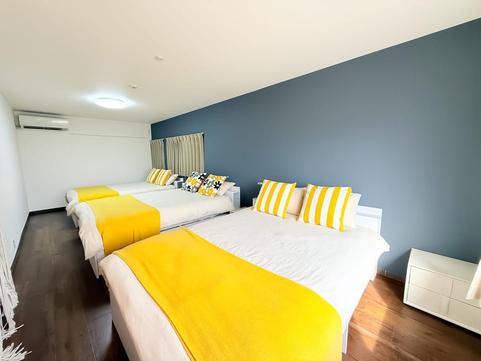 Bedroom, air conditioner