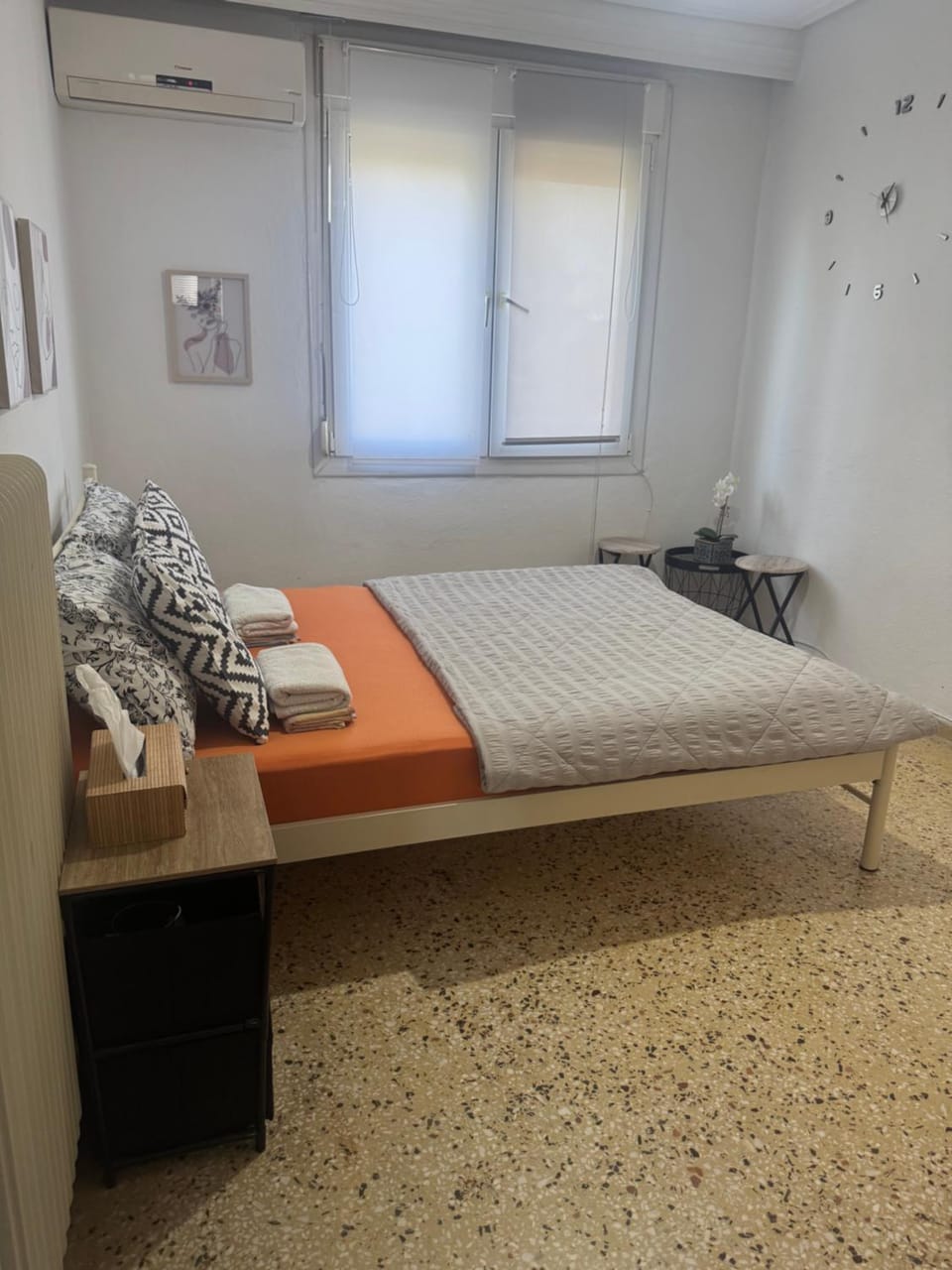 Φωτεινο Διαμερισμα στη Νεαπολη-Λαρισας έως 4 άτομα Apartment in Peloponnese, Western Greece and the Ionian