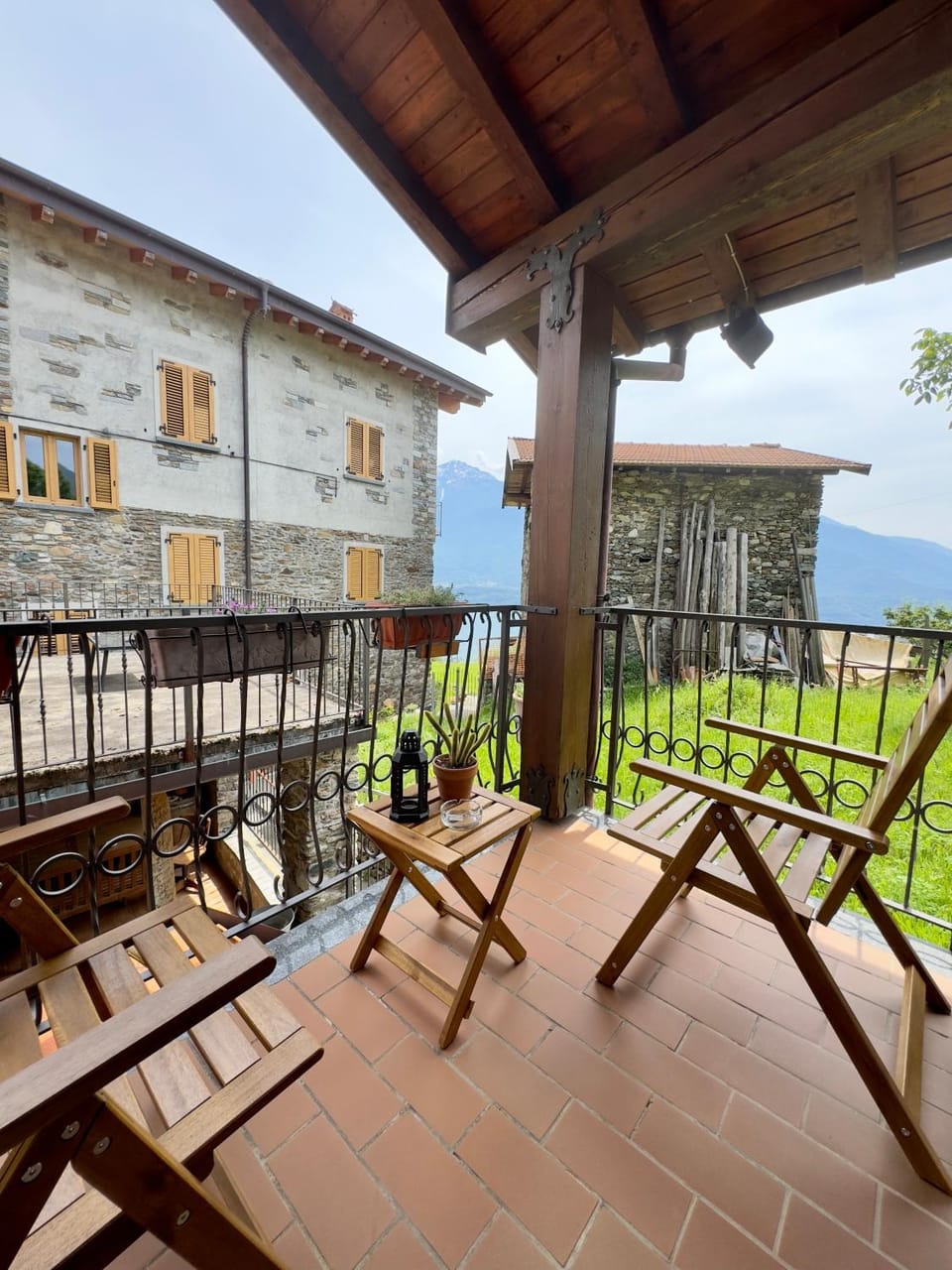Natural landscape, View (from property/room), Balcony/Terrace, Lake view, Mountain view