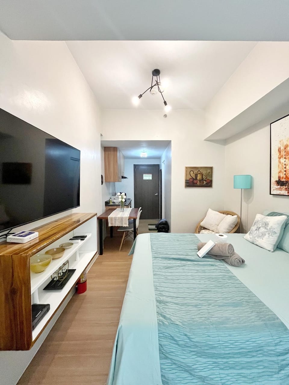 Best Condo Studio 24th Floor The Loop Tower CDO Lucky 4 Bed and Breakfast in Cagayan de Oro