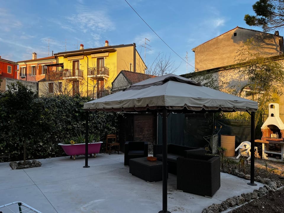 Villa Angelina Via Barana 8 Bed and Breakfast in Verona
