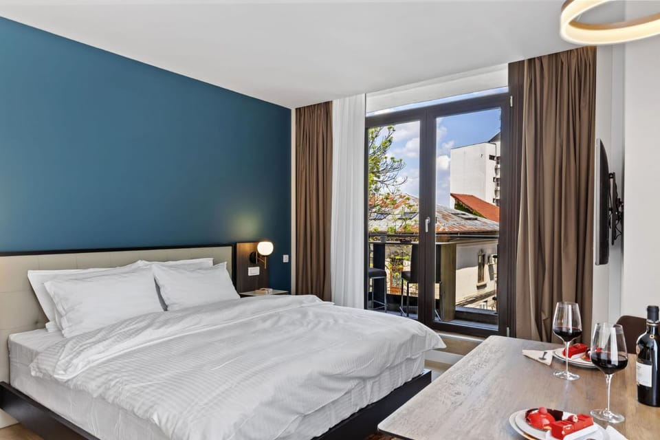 Bed, Balcony/Terrace, Bedroom