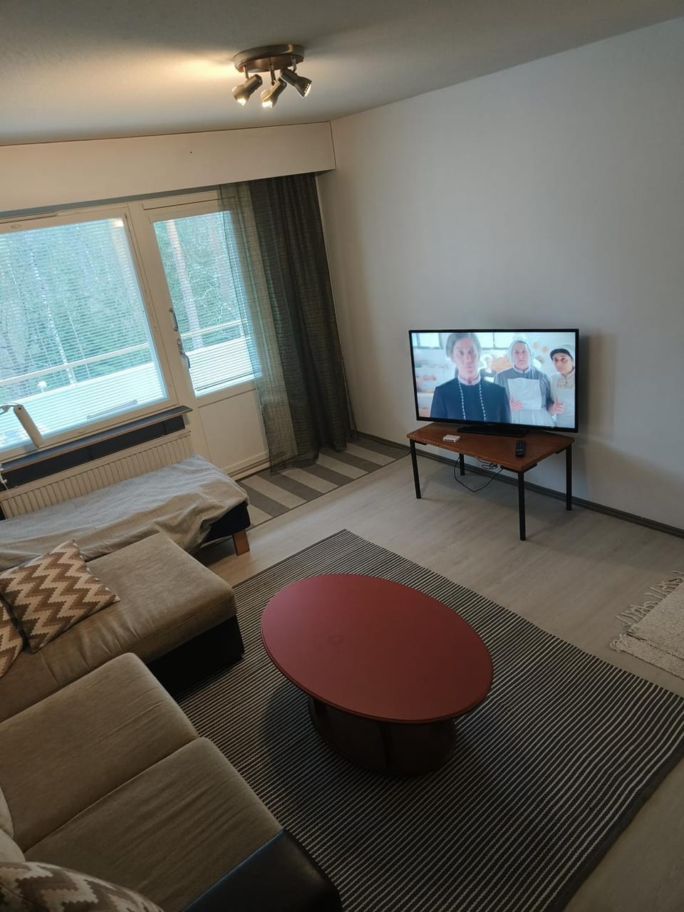 Communal lounge/ TV room