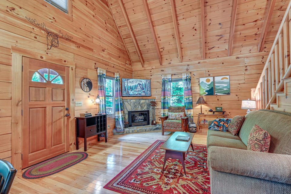 Serene Cabin < 1 Mi to Fairy Stone State Park! Cabin in Virginia