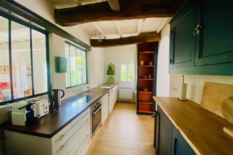 Charming house near Ile de Ré with terrace House in Nouvelle-Aquitaine