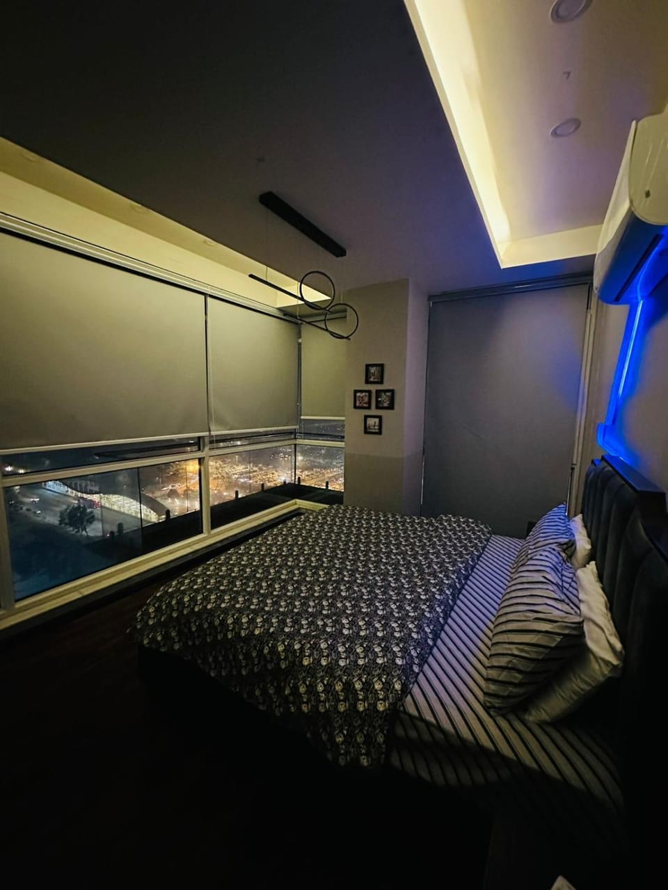 Bed, View (from property/room), Bedroom, City view, wardrobe