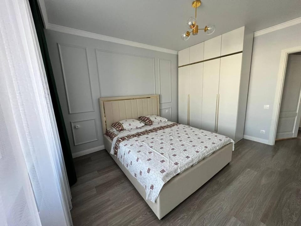 Bed, Photo of the whole room, Bedroom, wardrobe