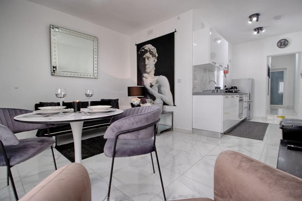 Kitchen or kitchenette, Living room, Dining area, kitchen