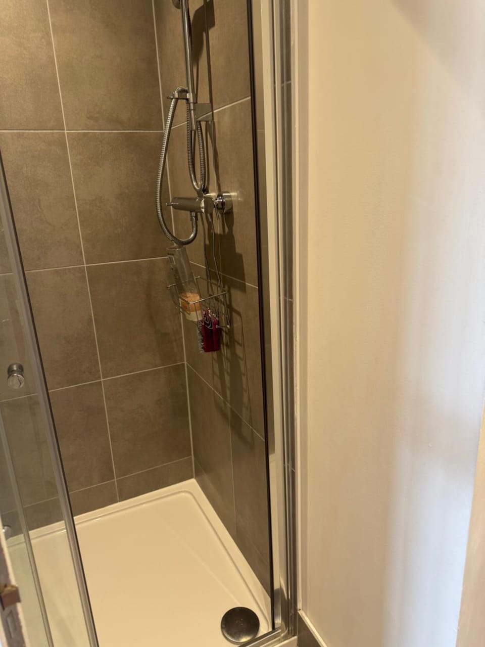 Bedroom in West Sussex with locks,Private Bathroom & Free Parking Vacation rental in Pulborough