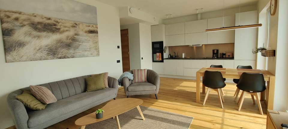 Kitchen or kitchenette, Living room