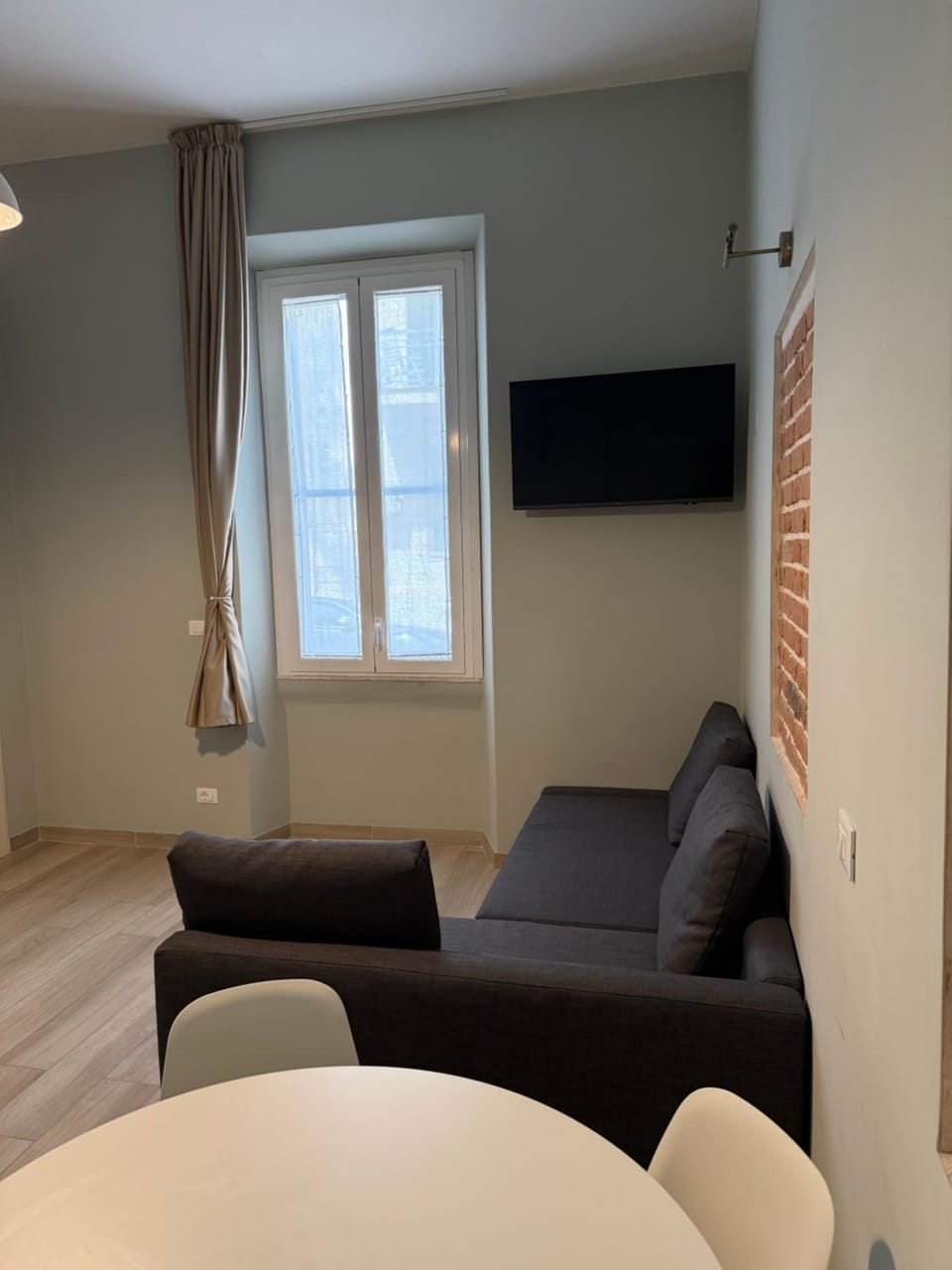 TV and multimedia, Living room, Seating area