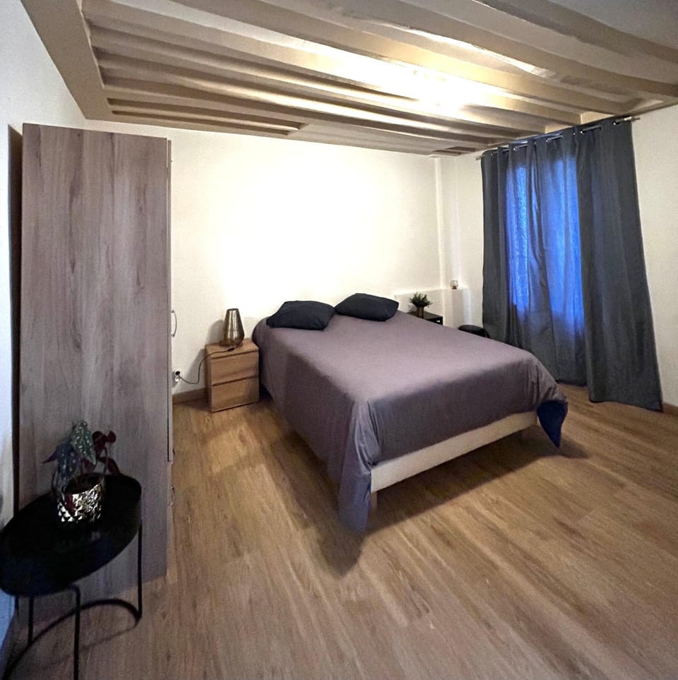 Montparnasse Studio Apartment in Paris