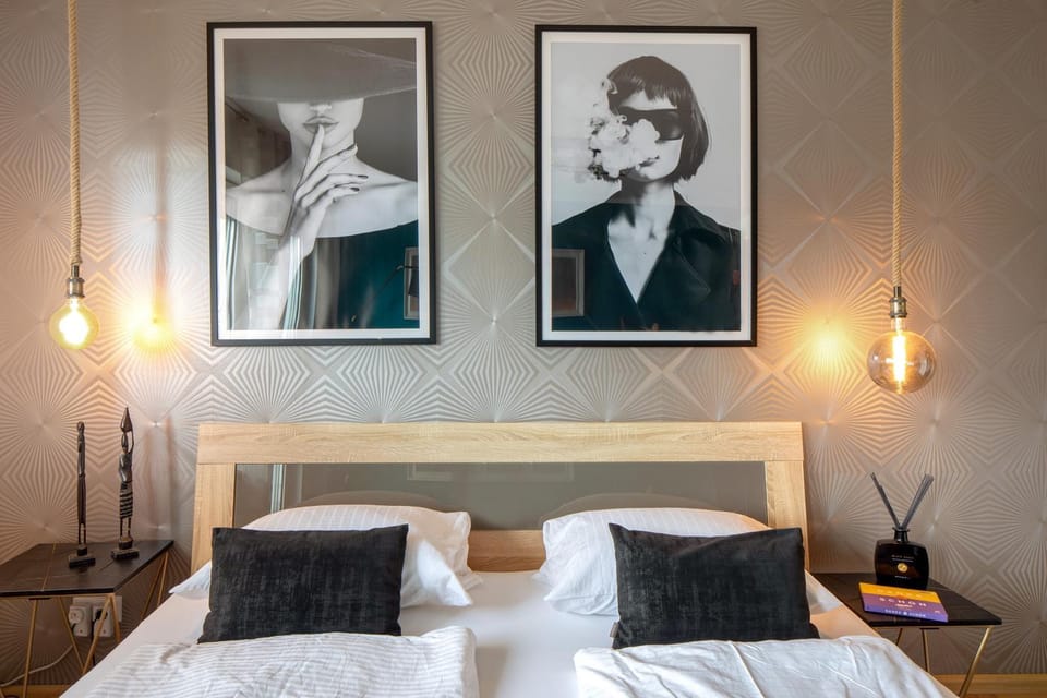 Living room, Bedroom