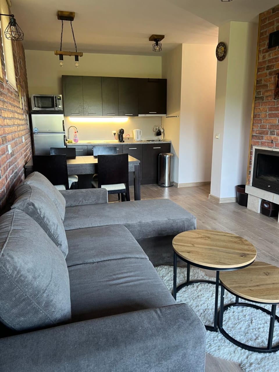 Communal lounge/ TV room, TV and multimedia, Kitchen or kitchenette, Living room, Dining area, Evening entertainment, pet friendly, stove