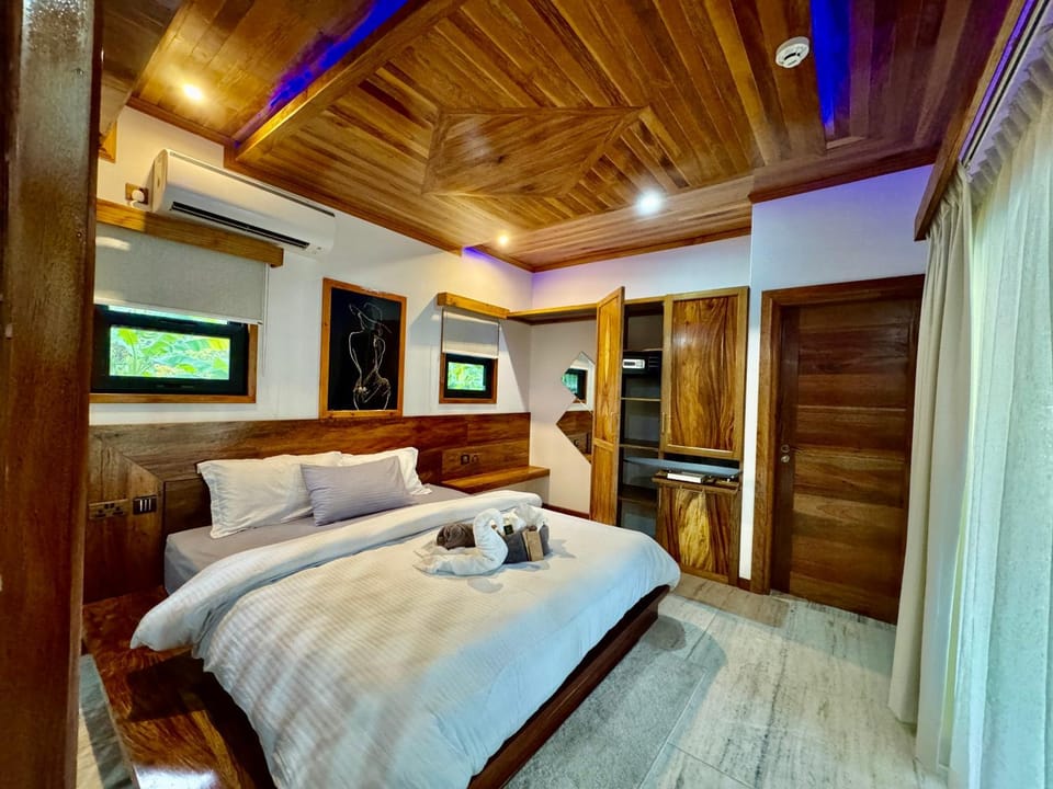 Bed, Bedroom, wardrobe