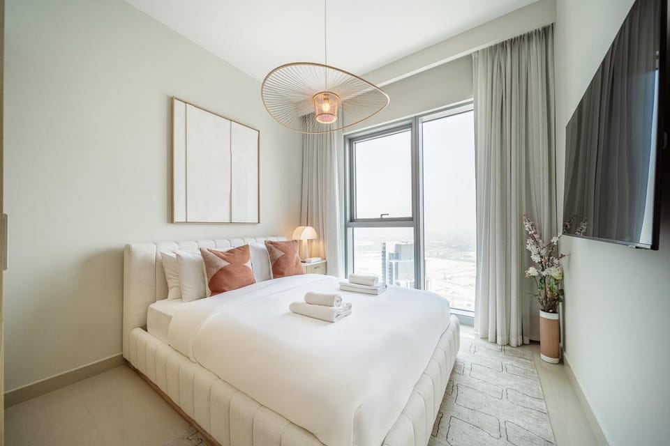 LUXE | Luxury 2BR | Creek View | Modern & Cozy Apartment in Dubai