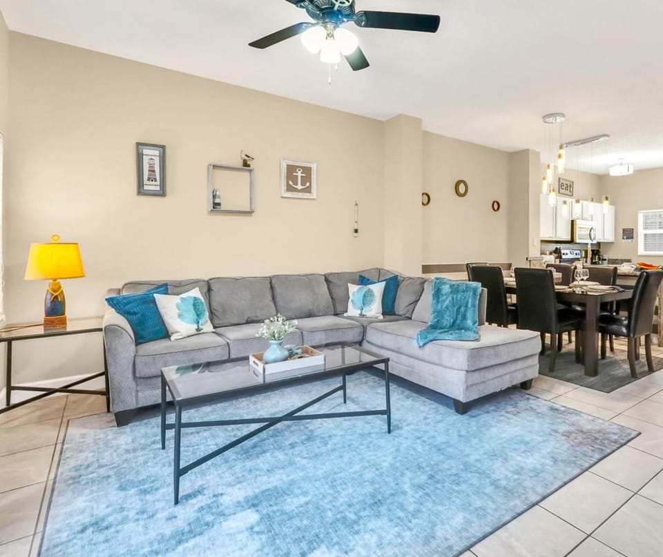 Family Oasis Cozy Retreat with Bunk Room House in Kissimmee