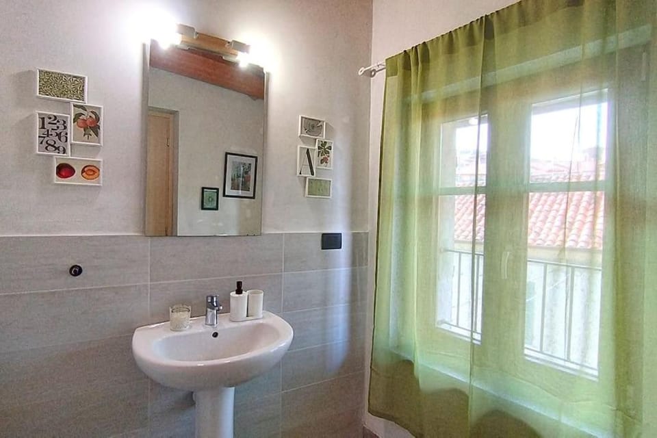 Centro Storico - Casa con Wifi e Parcheggio a 100m Apartment in Piedmont