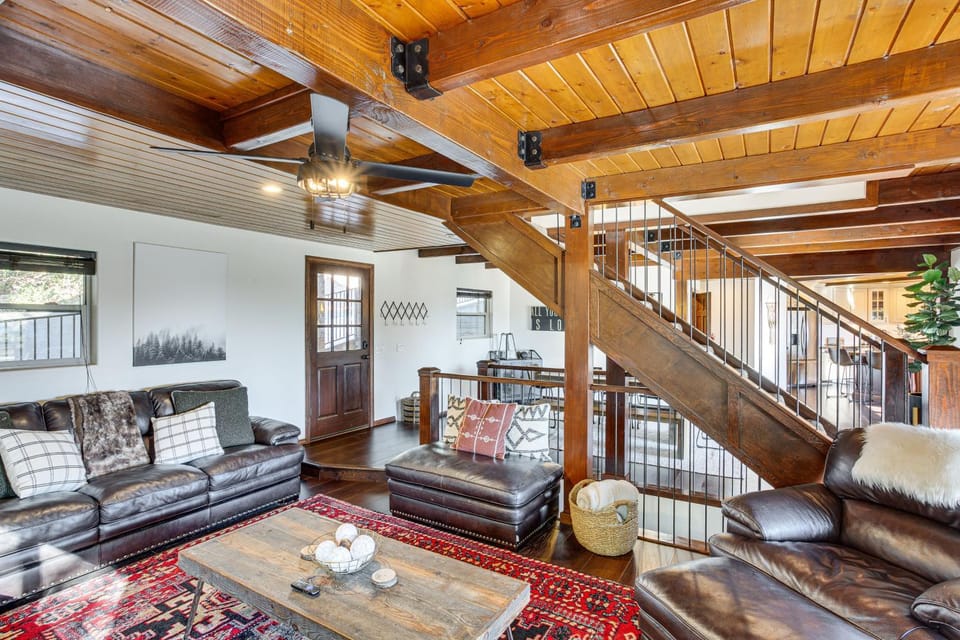 Lake Arrowhead Cabin 4 Decks, Game Room and More! Cabin in Lake Arrowhead