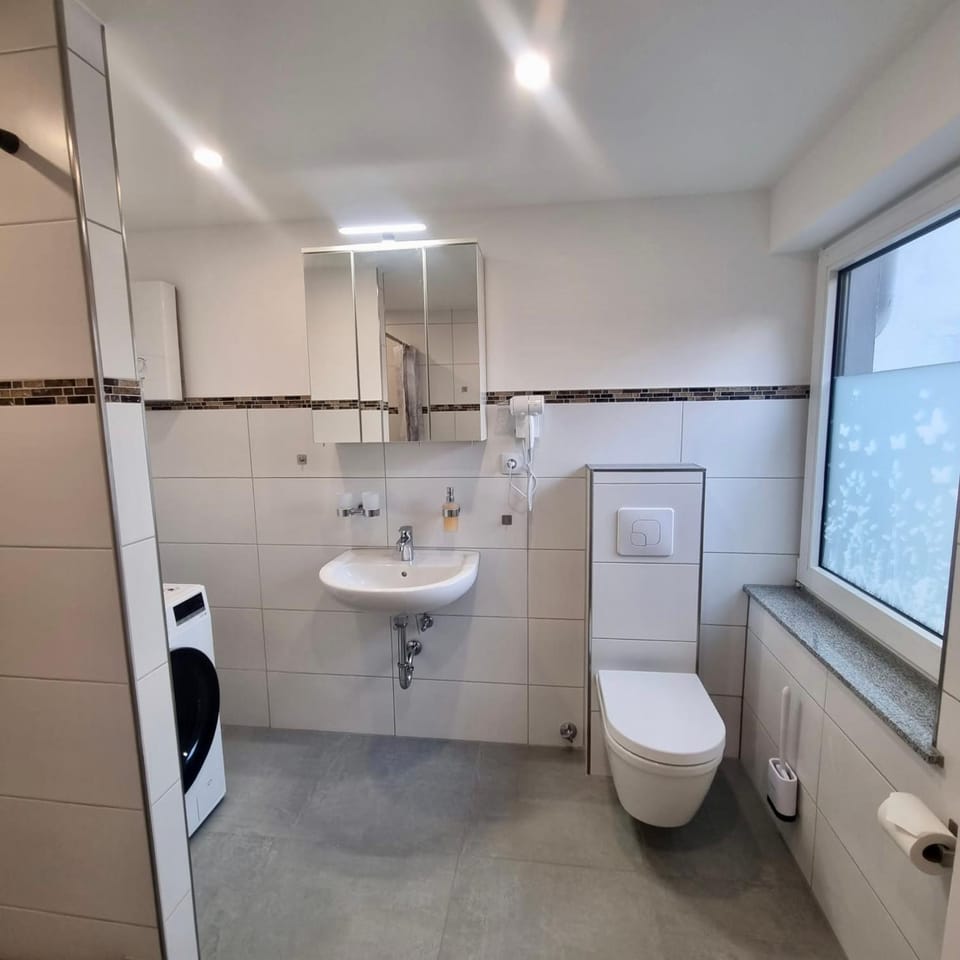 Toilet, Bathroom