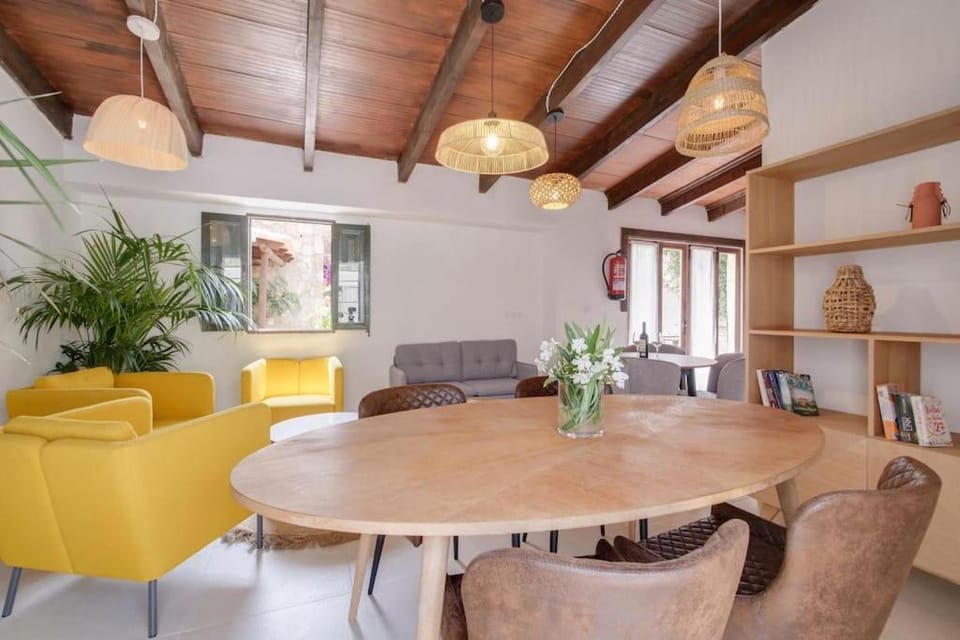 CARAGOL II, Doppelzimmer auf Finca Zenara, XXL Pool, WIFI, AC, Gemeinschaftsküche, Yoga Apartment in Llevant