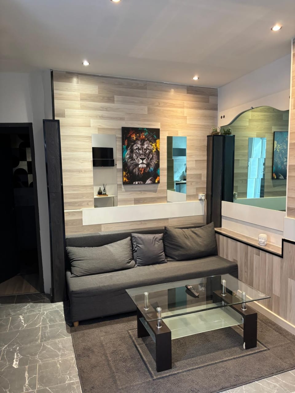 Living room, Seating area