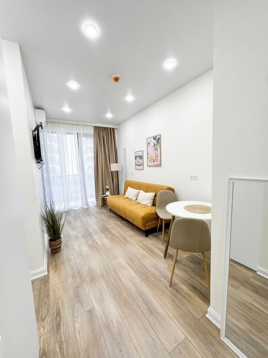 TV and multimedia, Living room, Photo of the whole room, Seating area