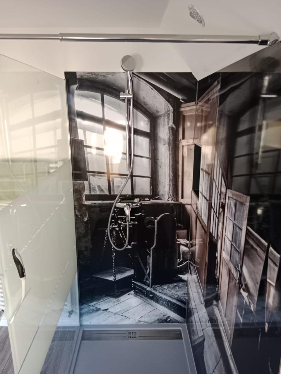 Shower, Bathroom