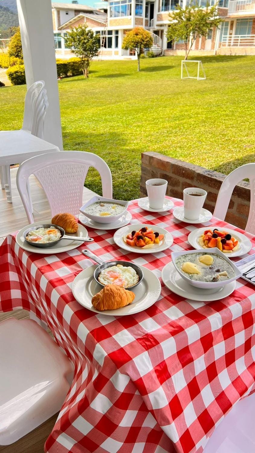 Hotel Paraíso Moniquira Bed and Breakfast in Santander, Colombia