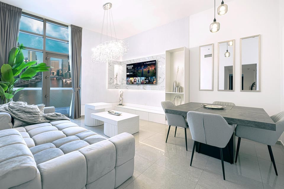 A Marina Luxe Retreat Apartment in Dubai