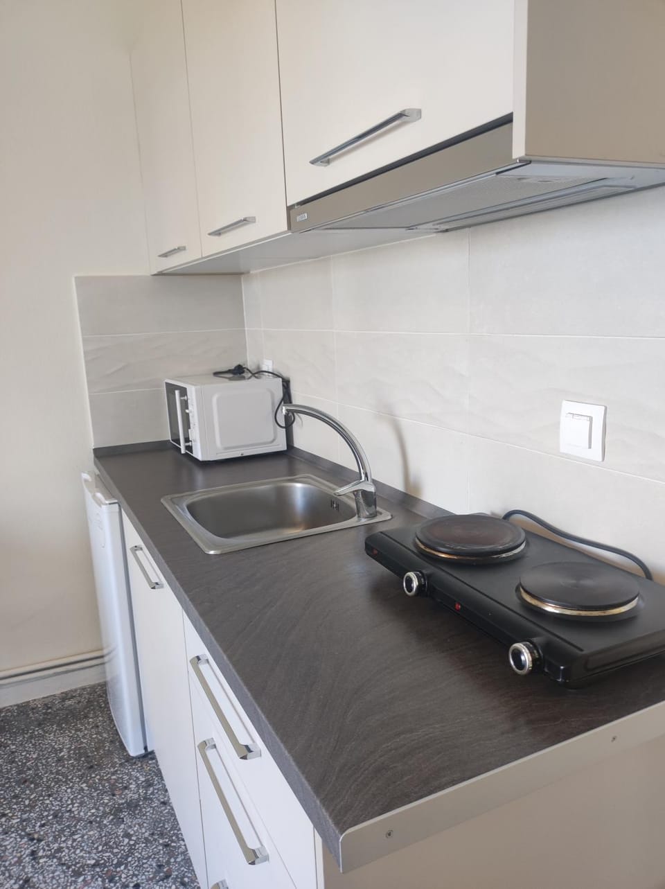 Kitchen or kitchenette, stove