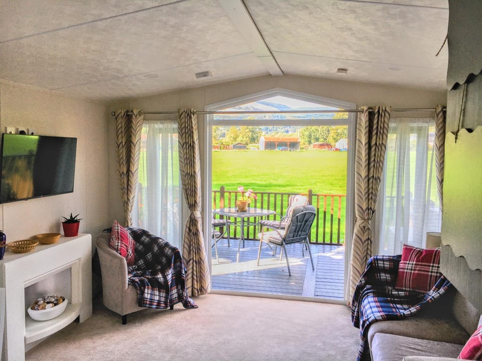 TV and multimedia, View (from property/room), Balcony/Terrace, Living room